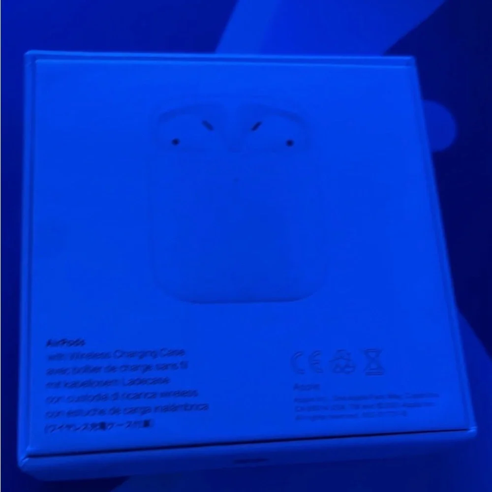 Apple Wireless Earbuds - White